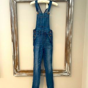 Madewell skinny jean overalls. Size xxs.